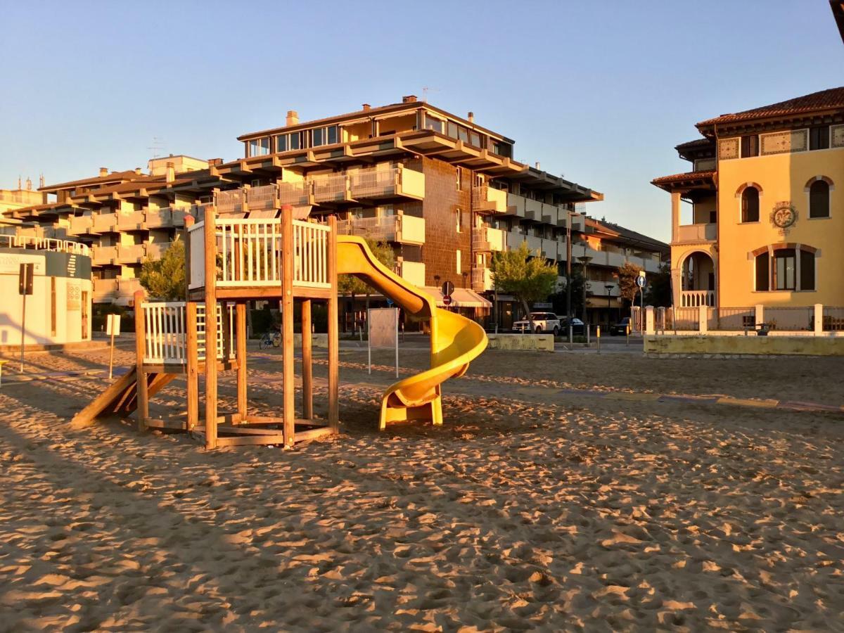 Sparkling Holiday Lignano Sabbiadoro Eksteriør bilde